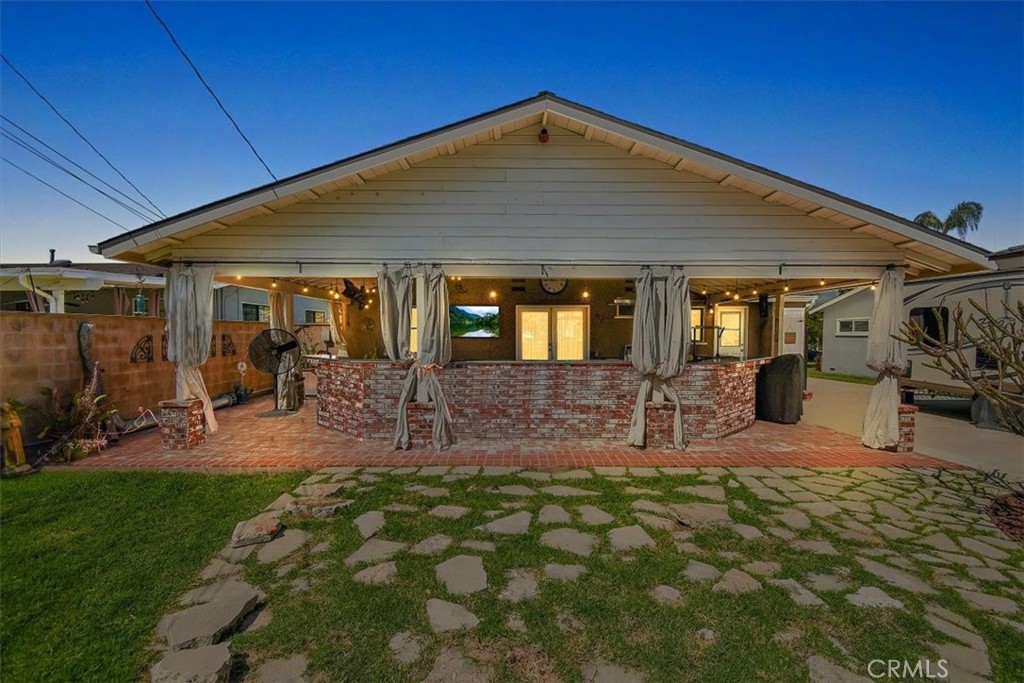 738 Tressy Avenue