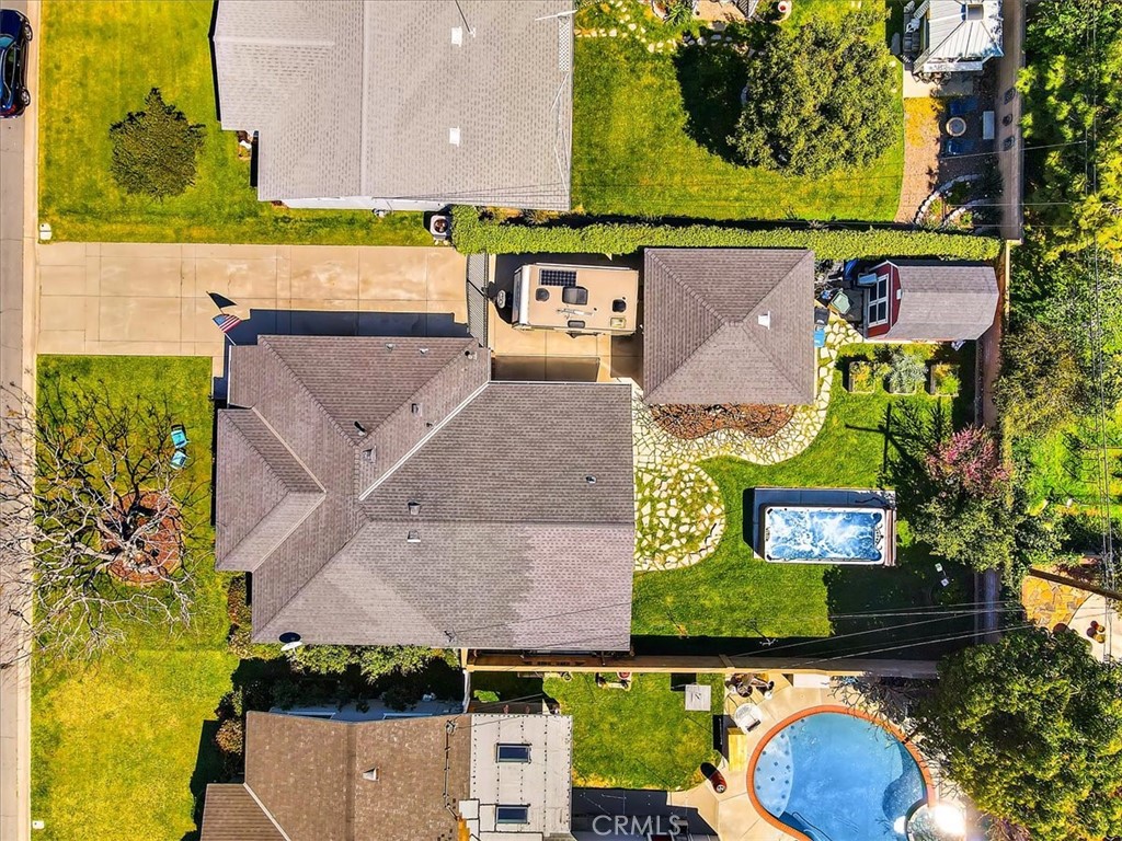 738 Tressy Avenue