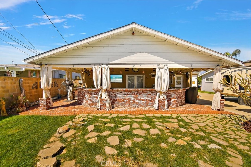 738 Tressy Avenue