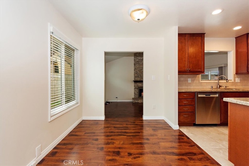 336 W Carter Drive