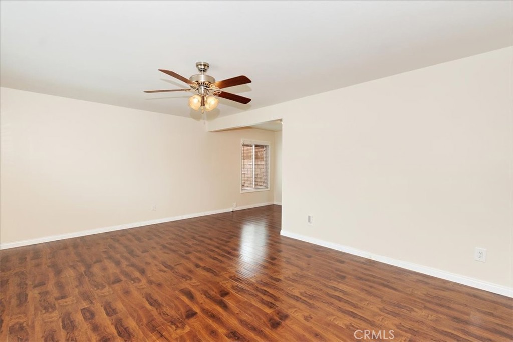 336 W Carter Drive