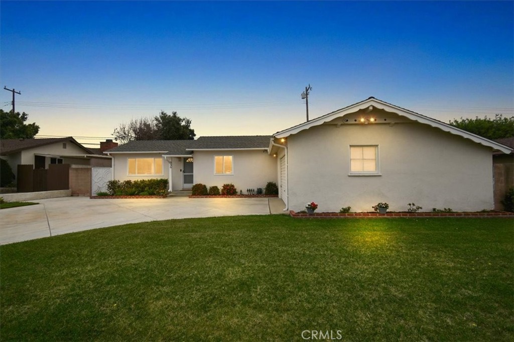 336 W Carter Drive