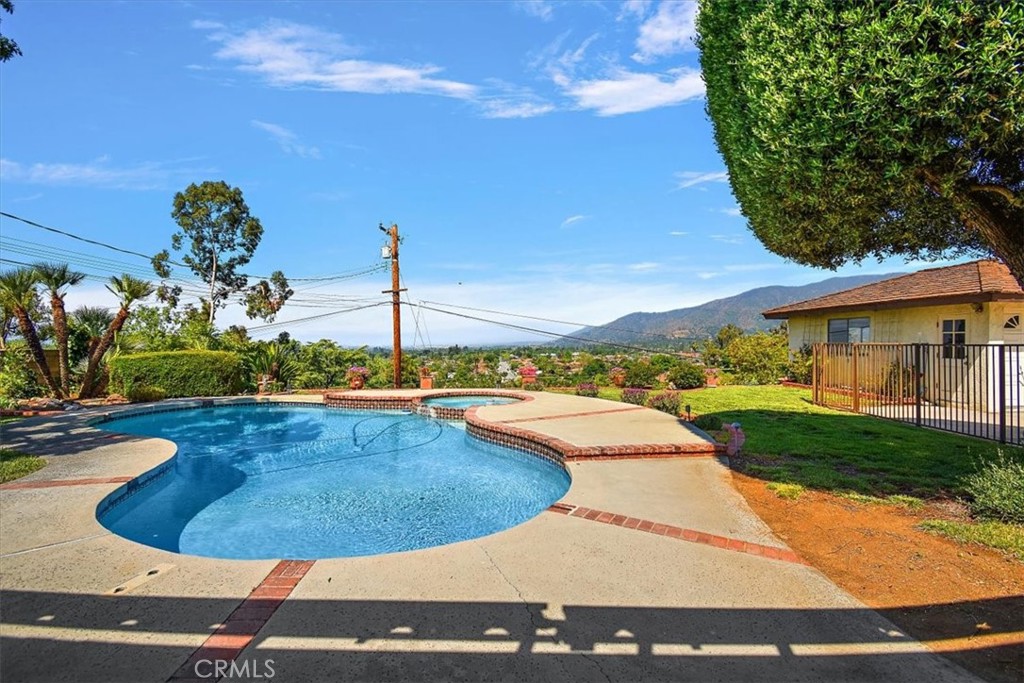 437 Highland Drive