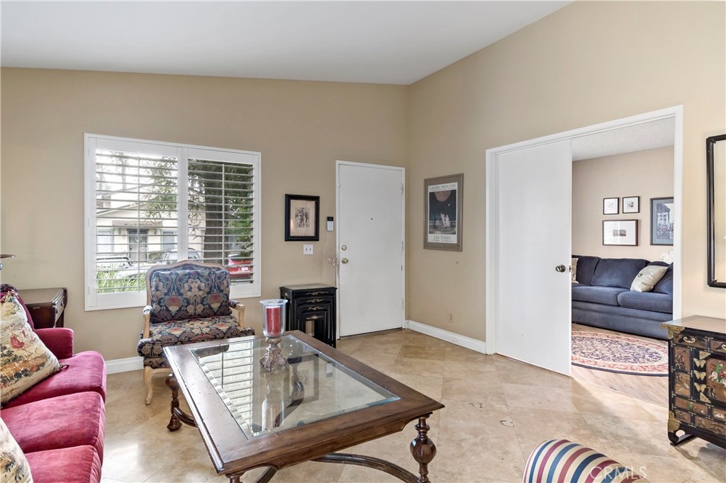 830 E Pepper Tree Drive