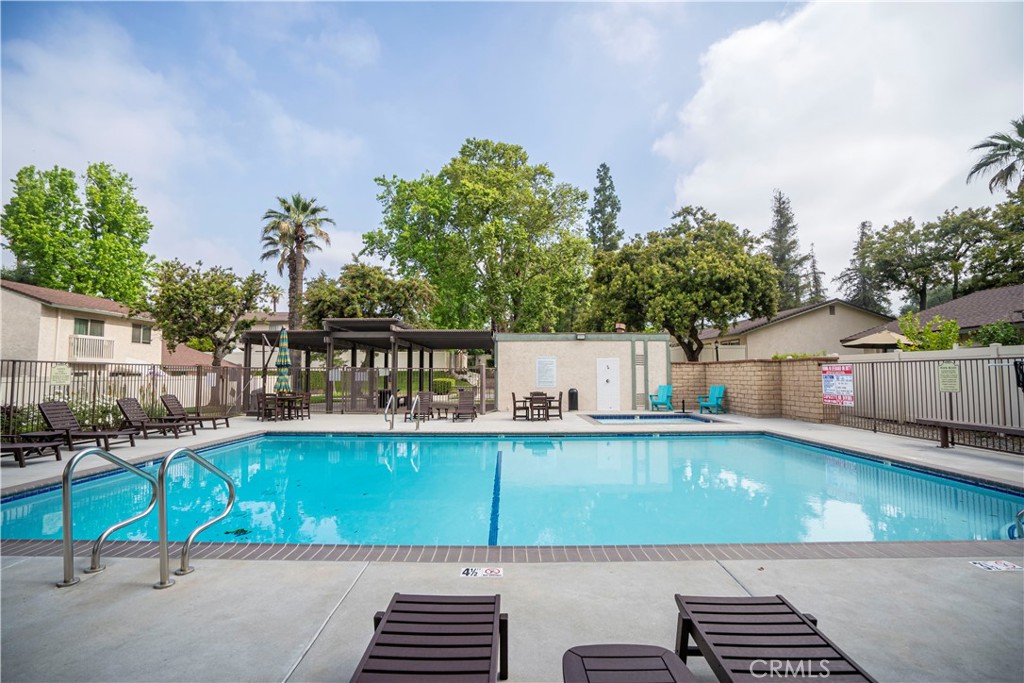 830 E Pepper Tree Drive