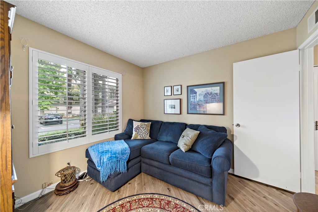 830 E Pepper Tree Drive