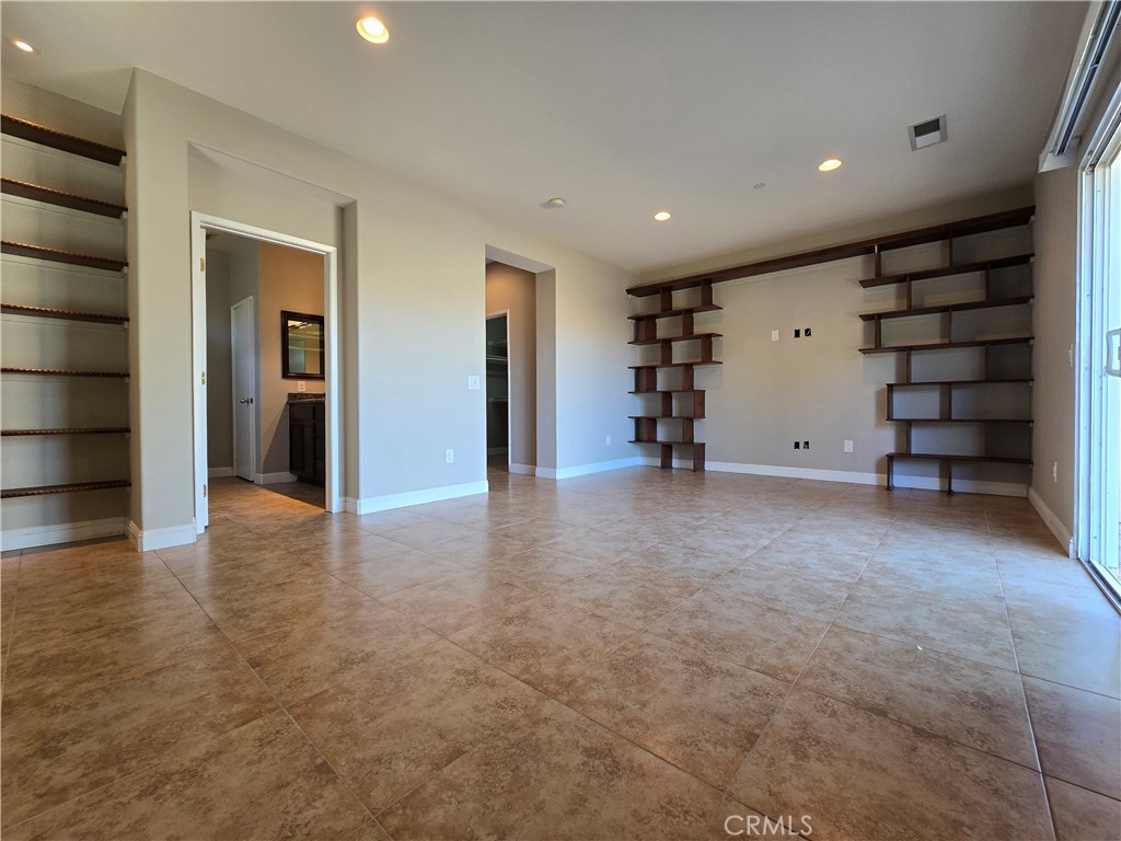 736 Summit Drive