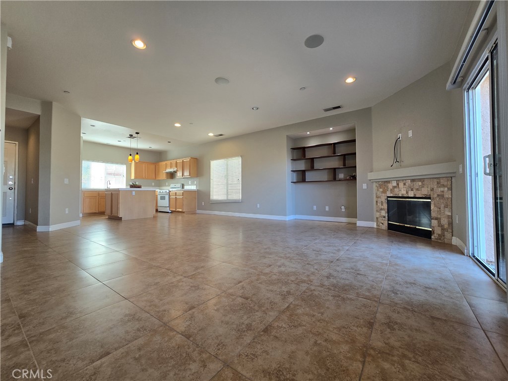 736 Summit Drive
