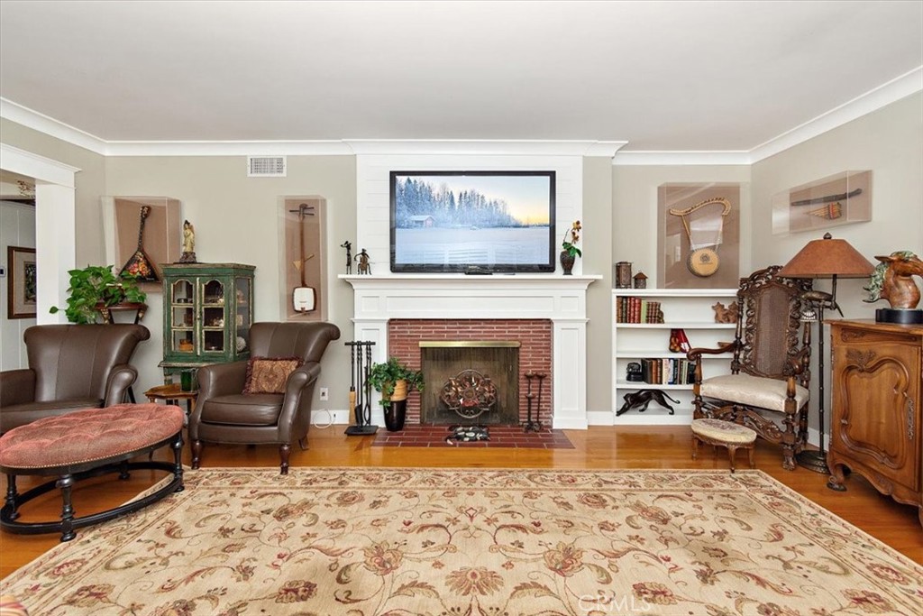 717 Bubbling Well Drive