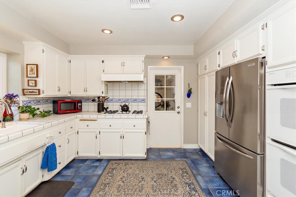 717 Bubbling Well Drive