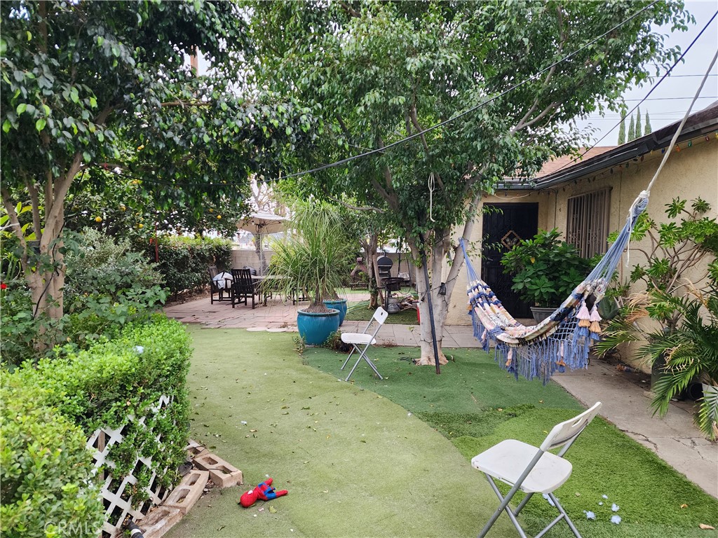 16719 E Renwick