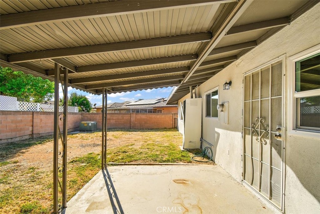 1641 W Mayberry Avenue