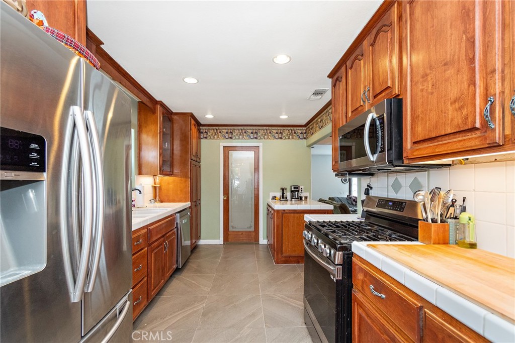 350 E Juanita Avenue