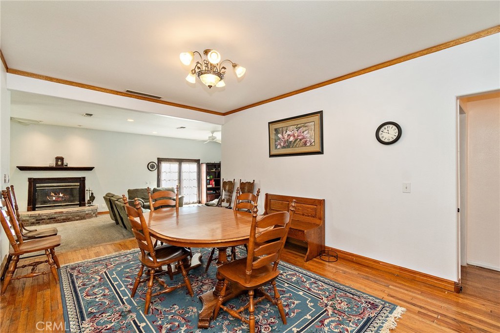 350 E Juanita Avenue