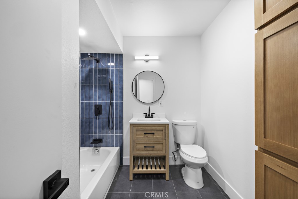 895 N Meridian Avenue