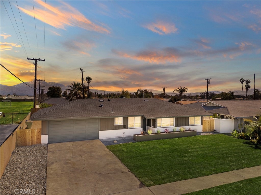 895 N Meridian Avenue