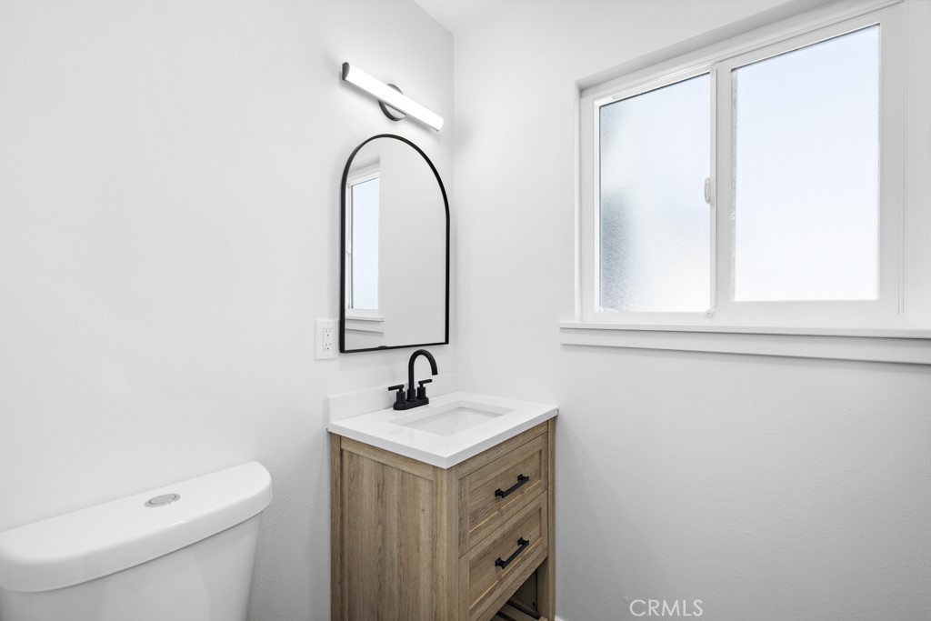 895 N Meridian Avenue