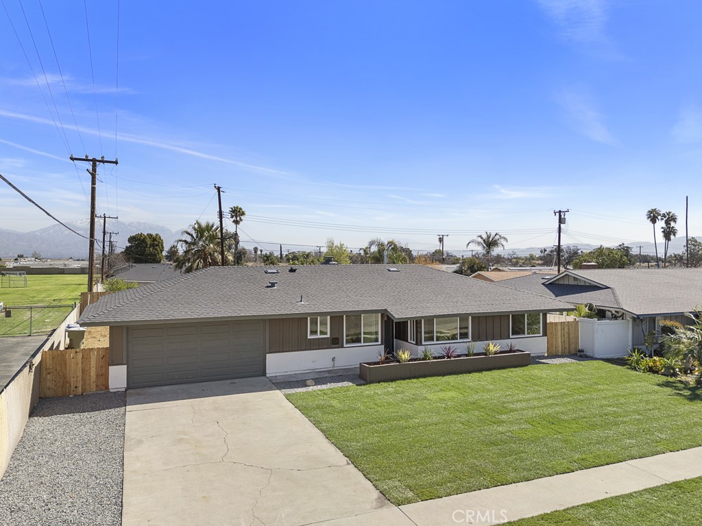 895 N Meridian Avenue