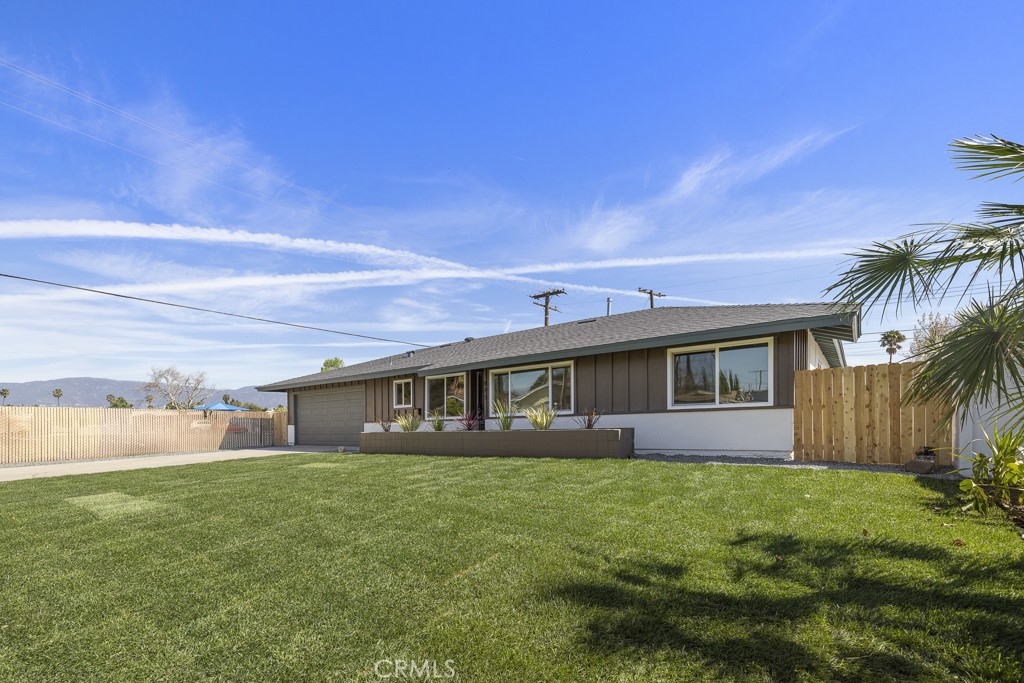 895 N Meridian Avenue