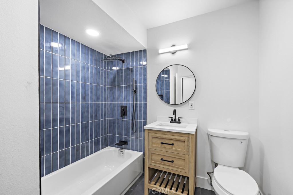 895 N Meridian Avenue