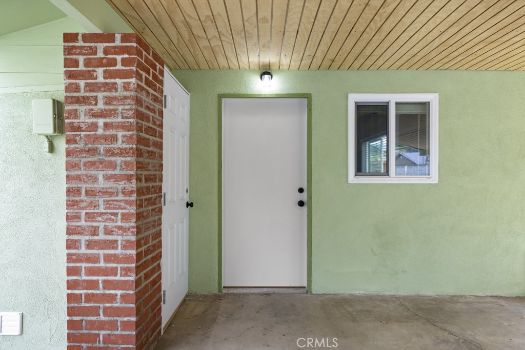 111 W Whitcomb Avenue