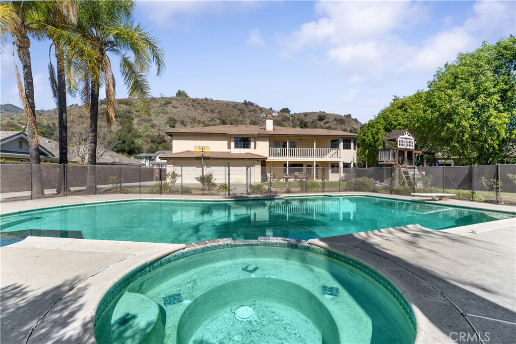 1200 Saga Street