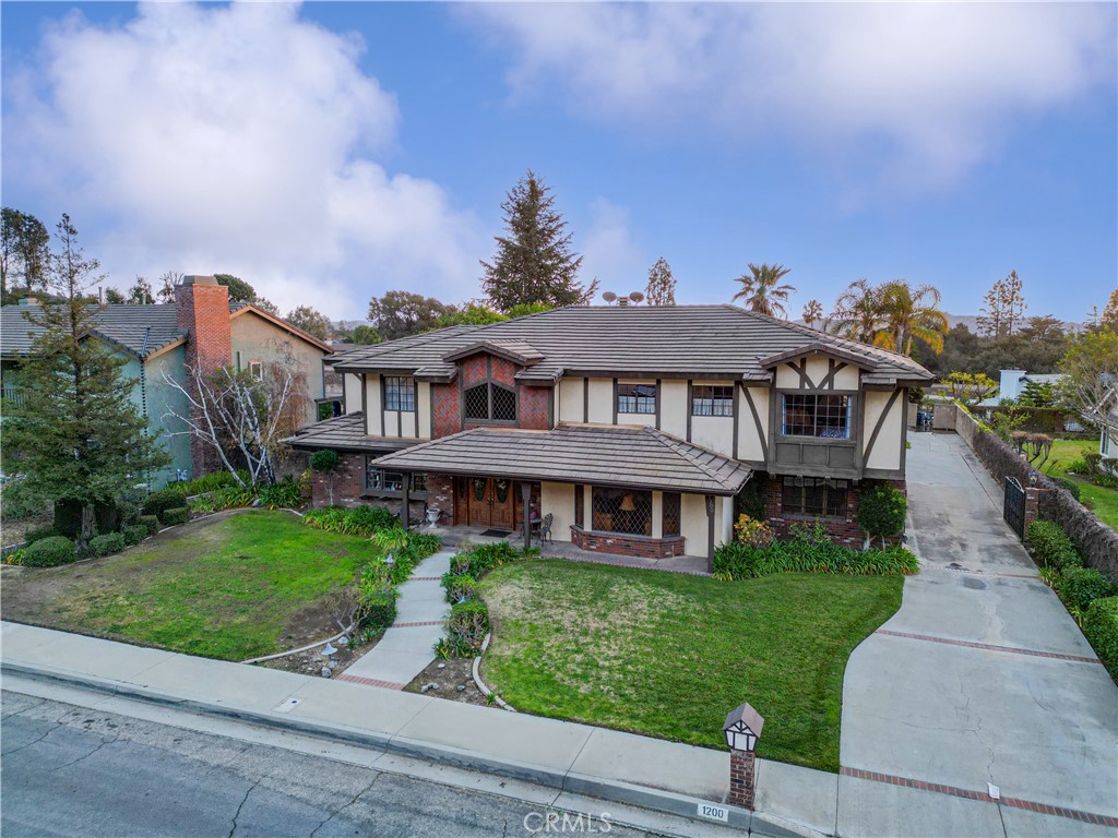 1200 Saga Street