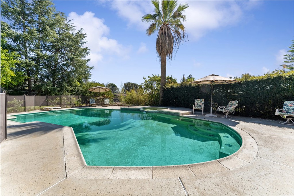 1200 Saga Street