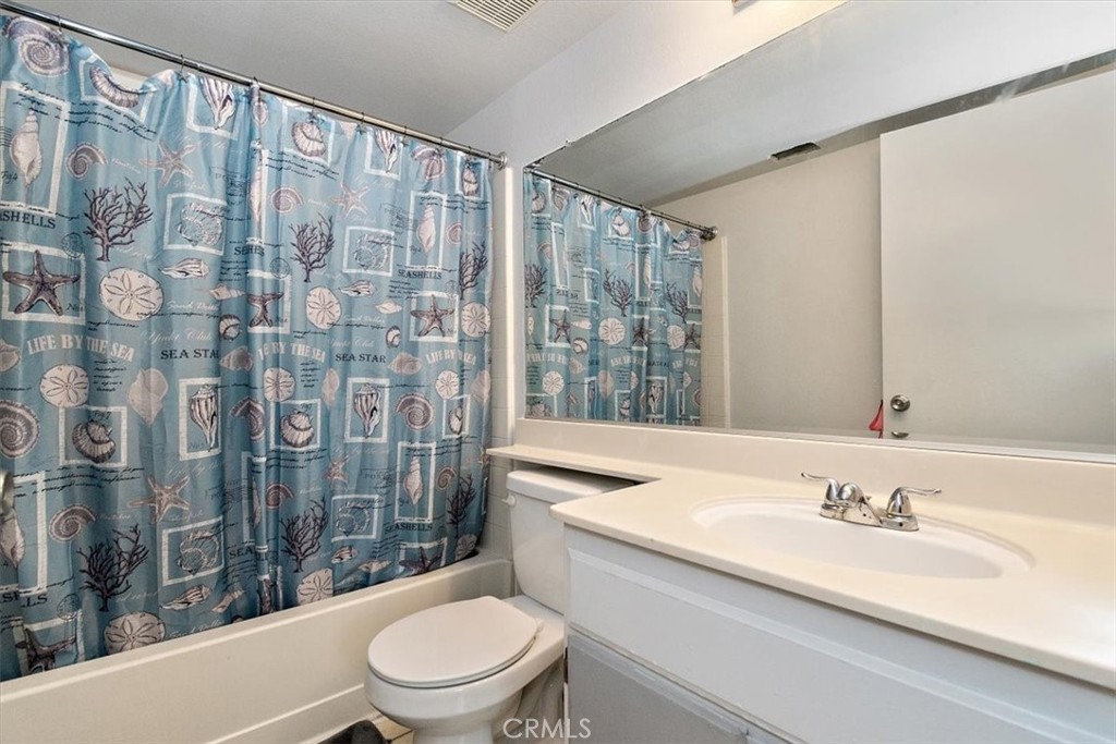 11150 Glenoaks Boulevard 300