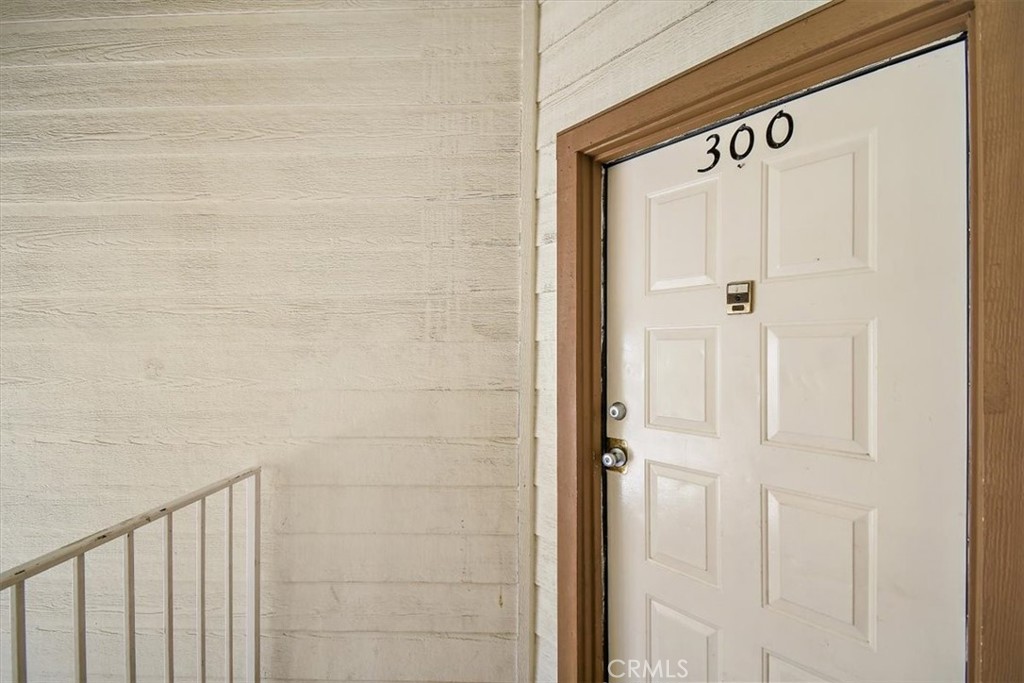 11150 Glenoaks Boulevard 300