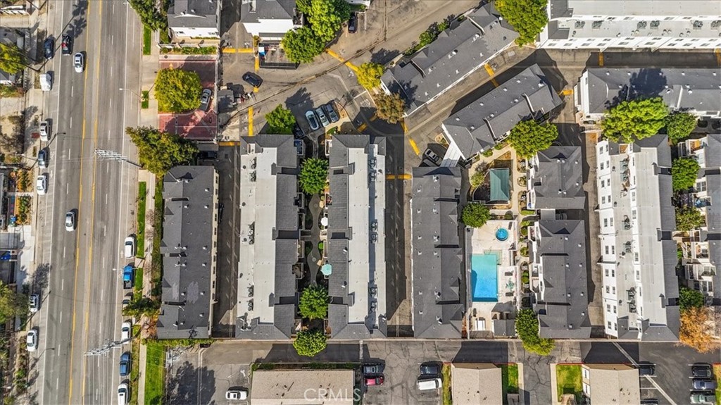 11150 Glenoaks Boulevard 300