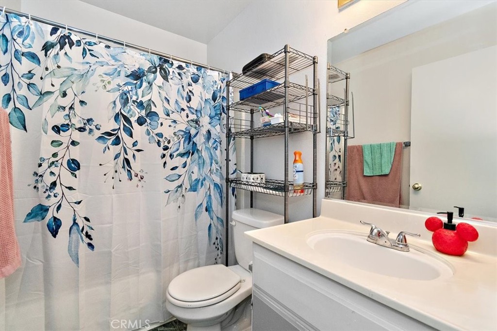 11150 Glenoaks Boulevard 300