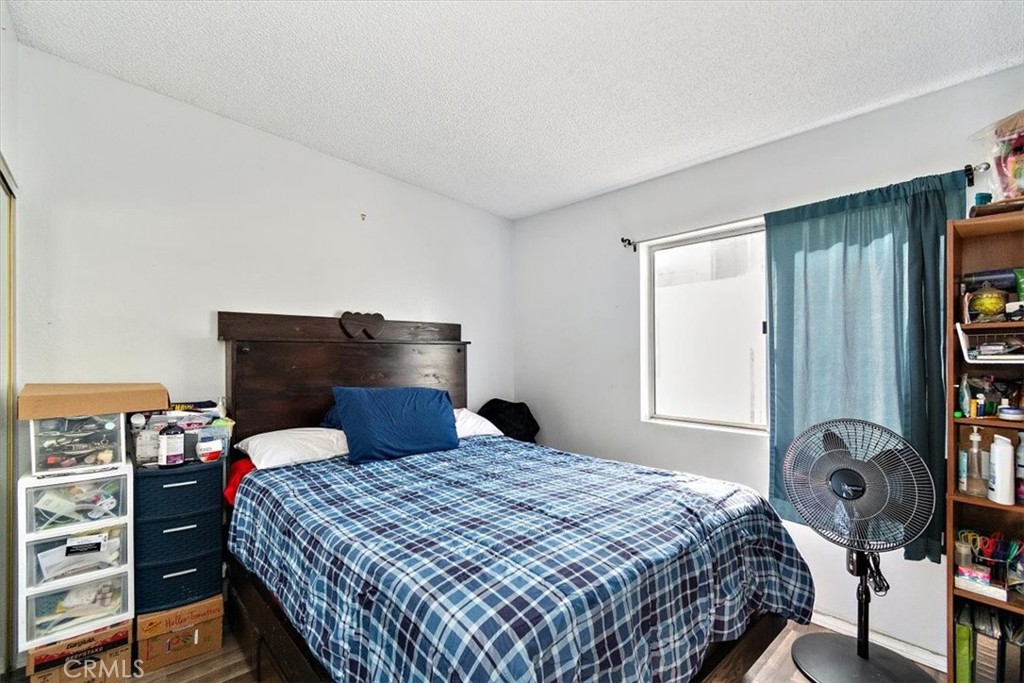 11150 Glenoaks Boulevard 300