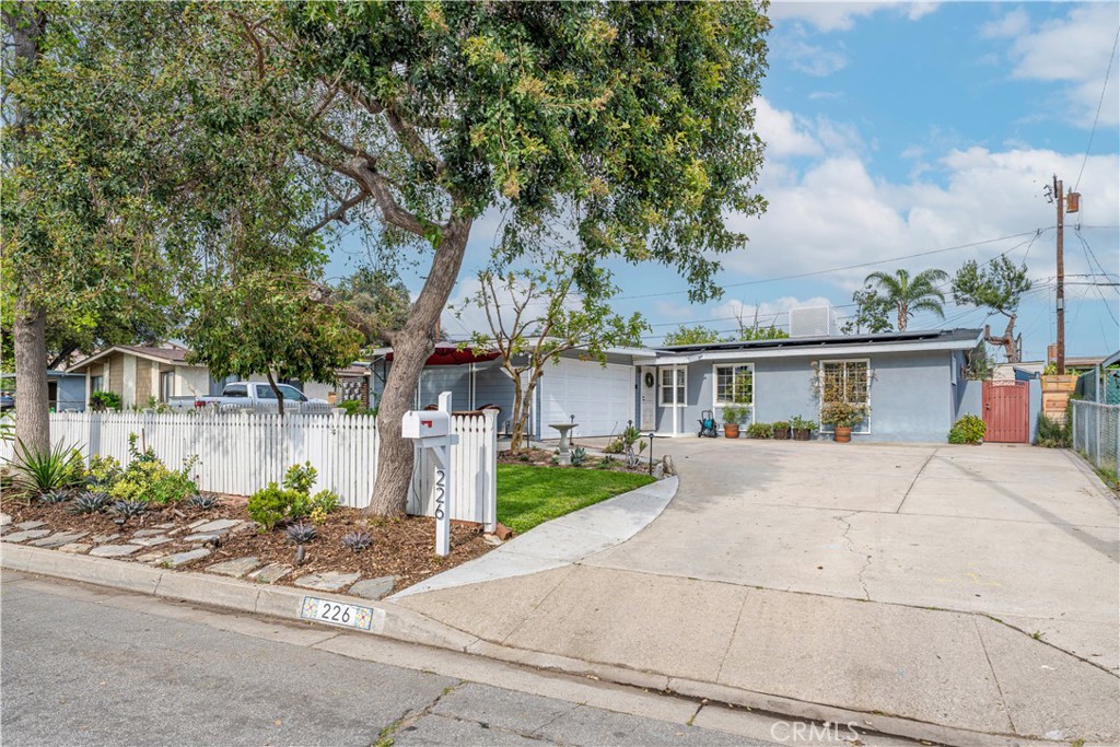 226 N Twintree Avenue
