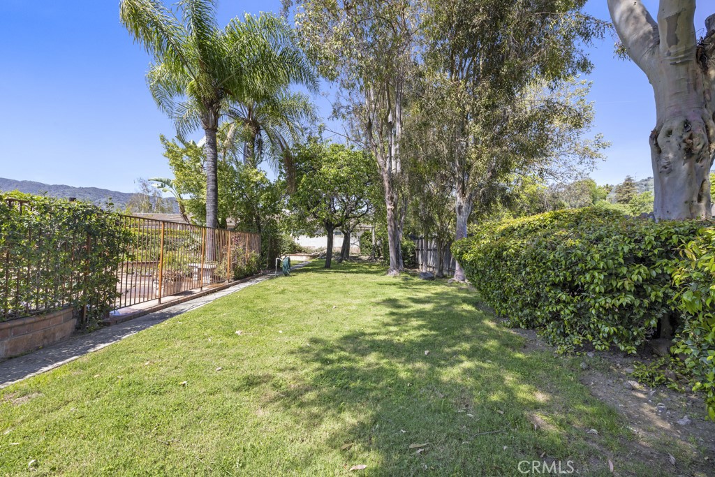 368 N Valley Center Avenue