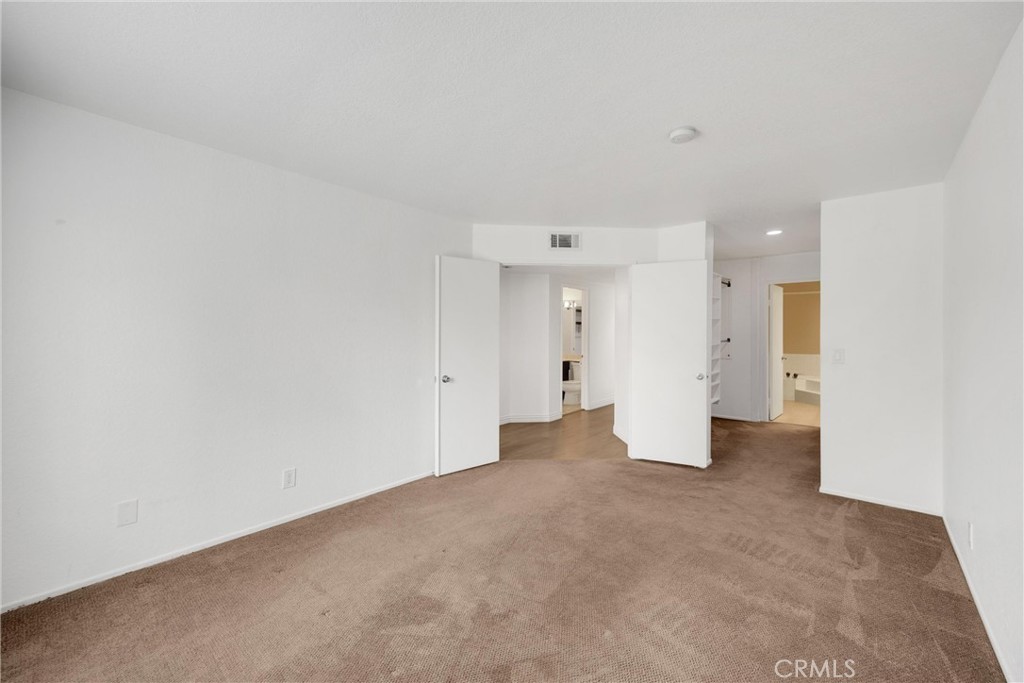 4900 N Grand Avenue 113