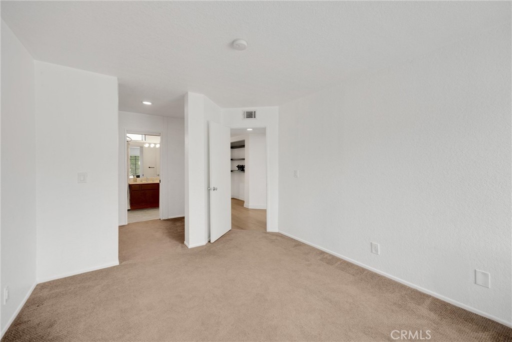 4900 N Grand Avenue 113