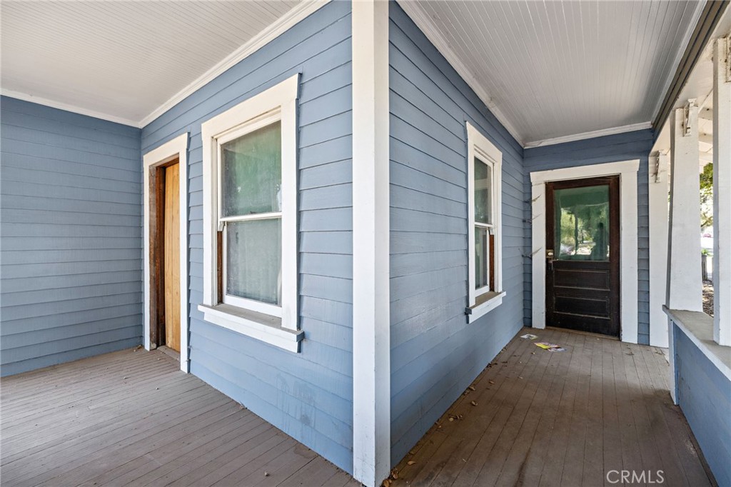 401 Glendora Avenue N