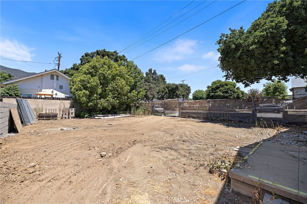 401 Glendora Avenue N