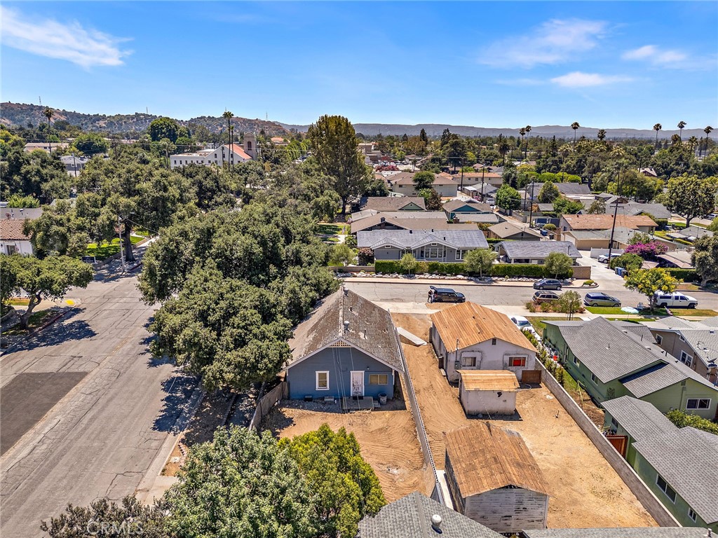 401 Glendora Avenue N