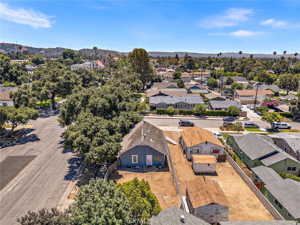 401 Glendora Avenue N