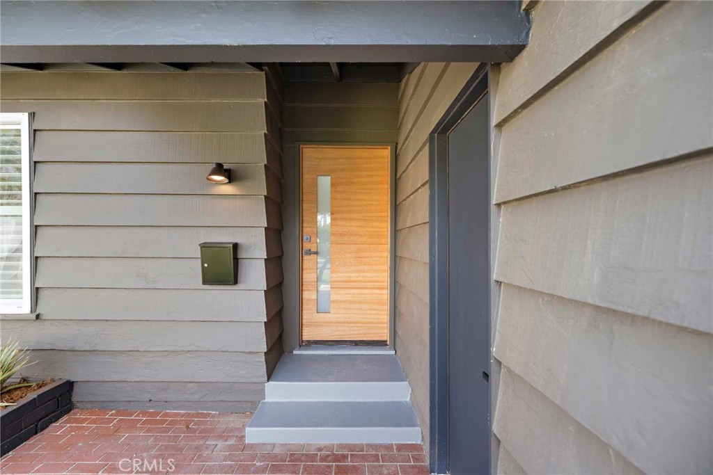 1239 W Cassidy Street