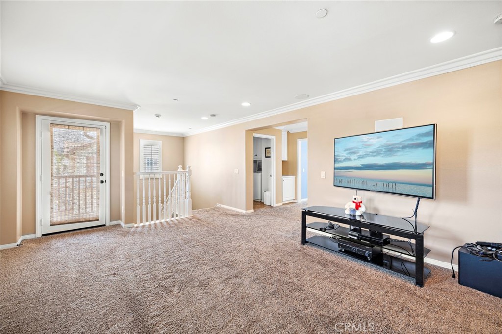 1561 Kensington