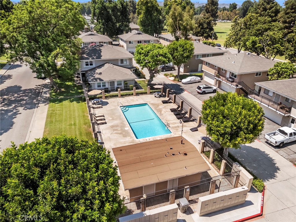 3015 Knollwood Avenue