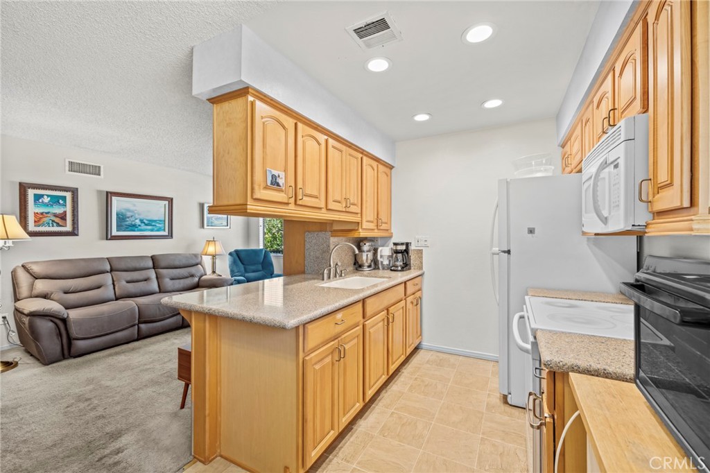 3015 Knollwood Avenue