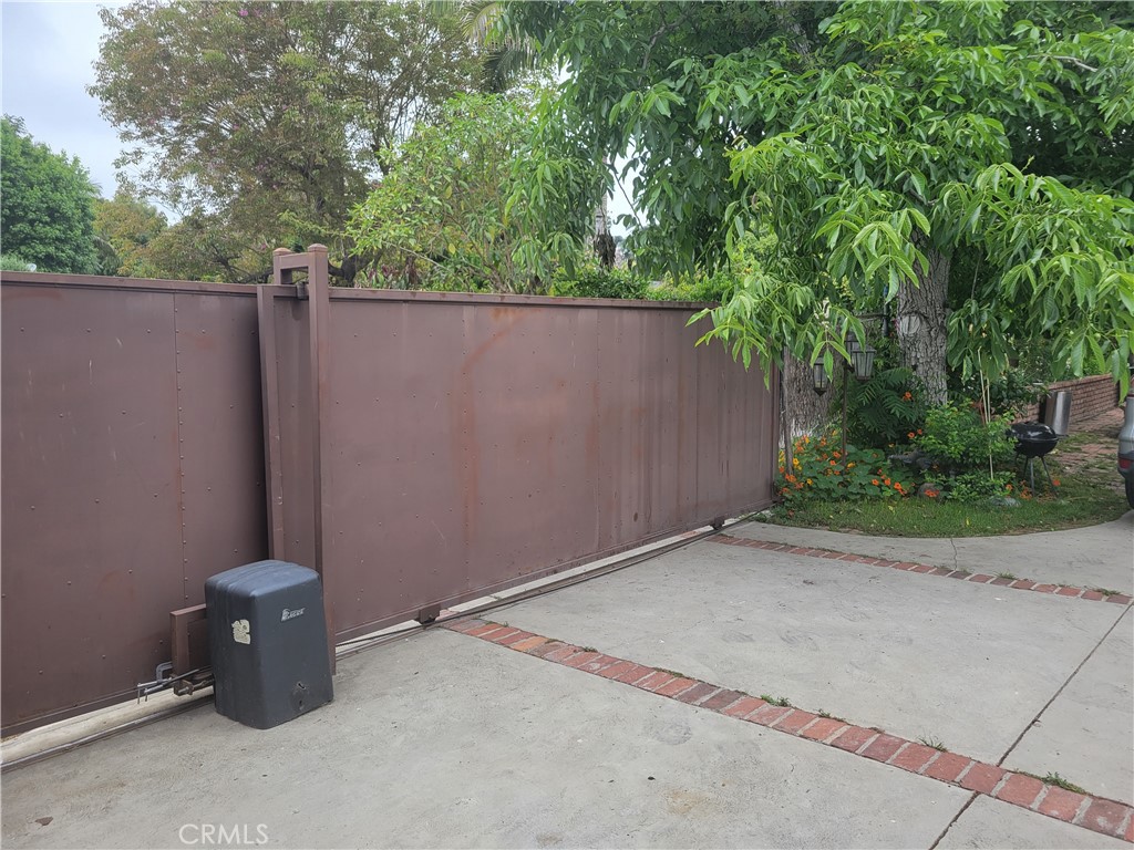 539 S Michillinda Avenue