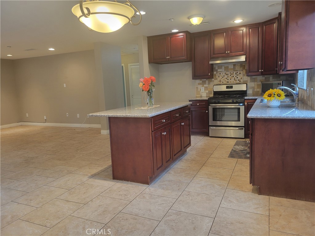 539 S Michillinda Avenue