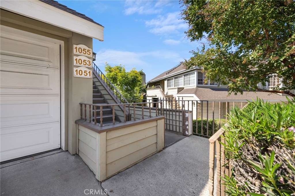 1053 Lakeview