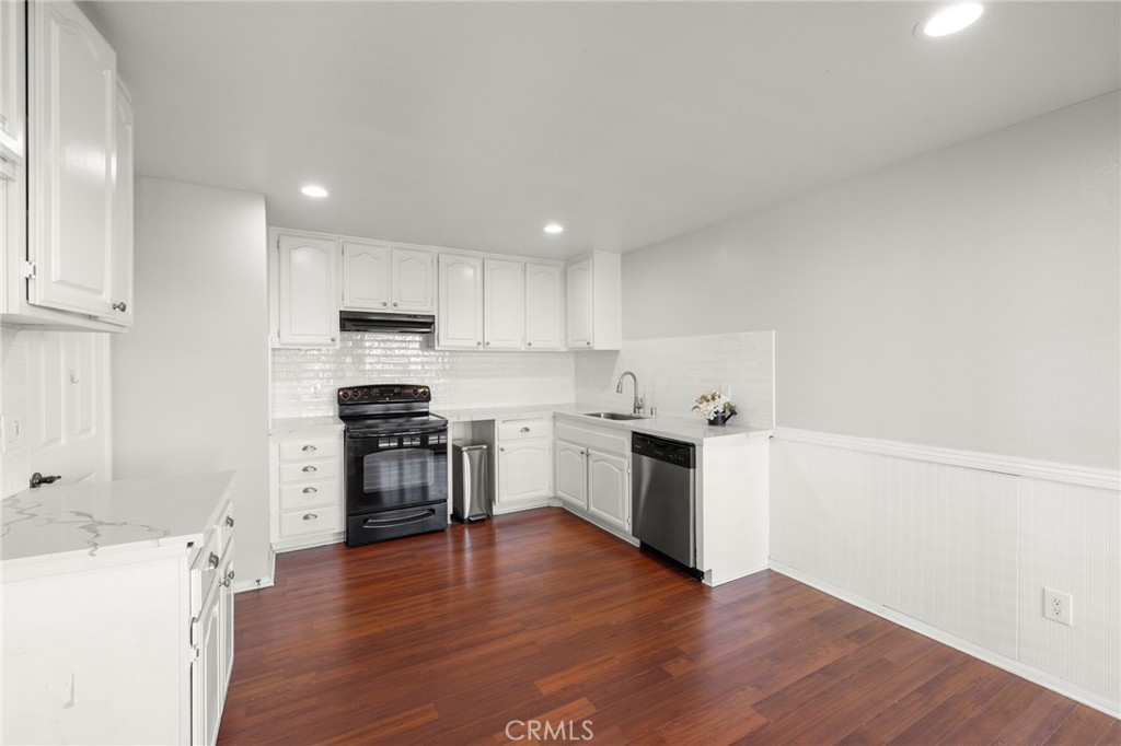 1053 Lakeview