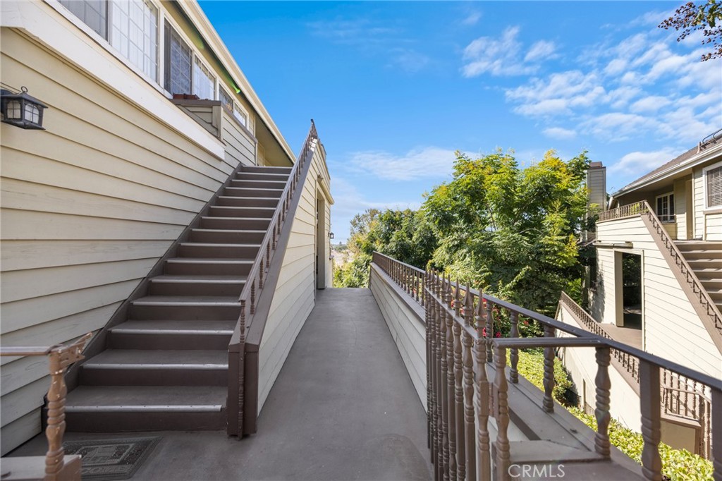 1053 Lakeview